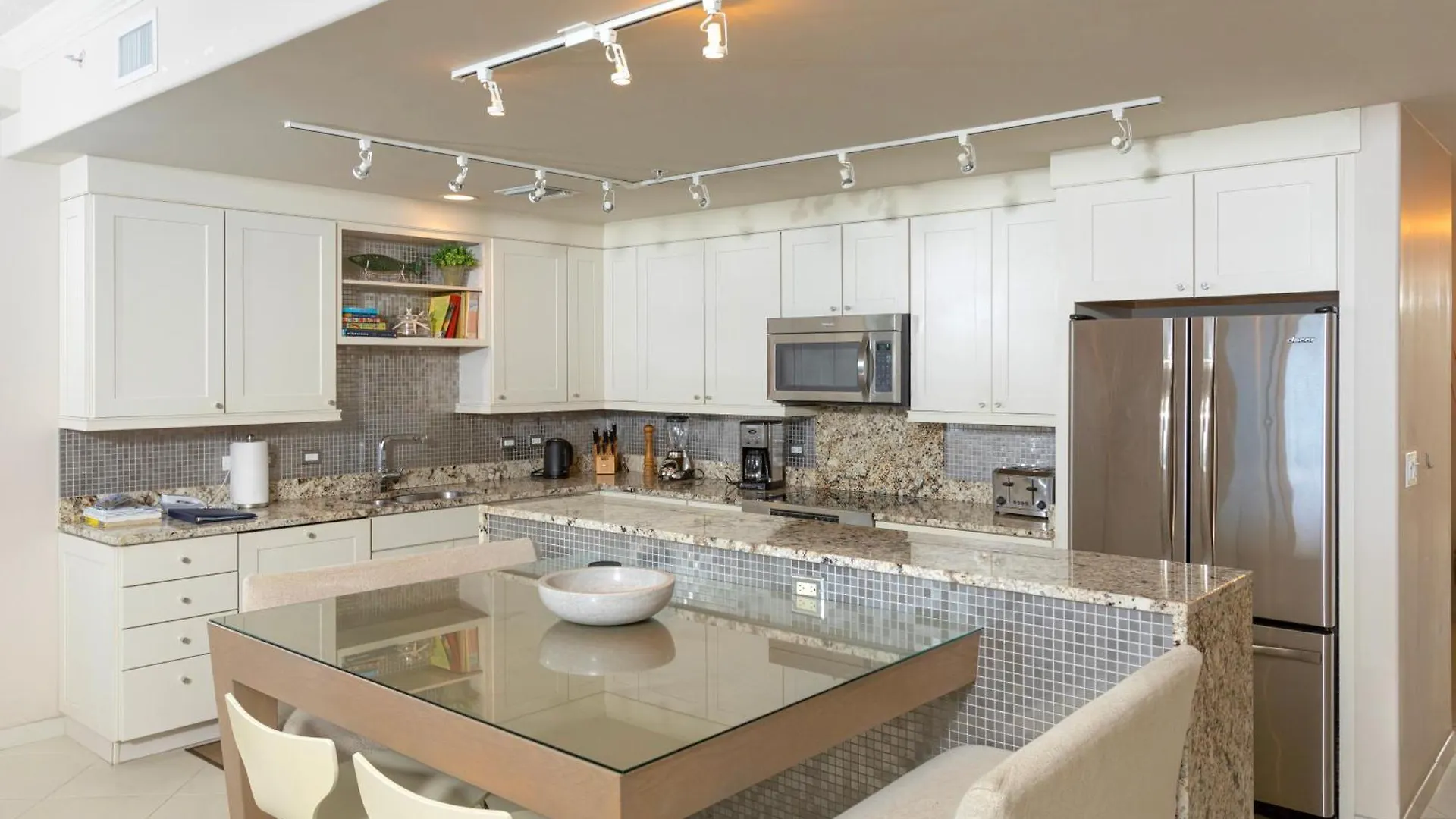 South Bay Beach Club 24 - 4 Bedroom 4 Bathroom Unit West Bay Apartment