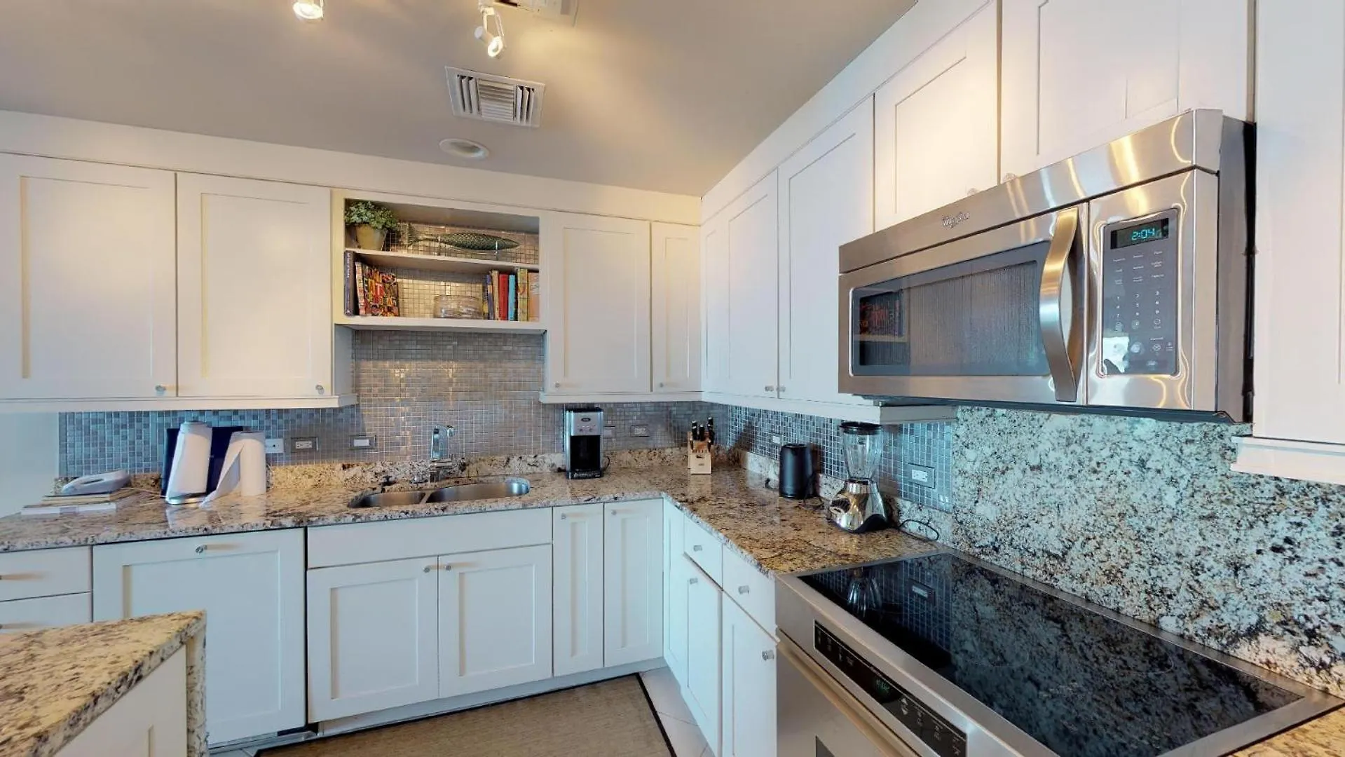 Apartment South Bay Beach Club 24 - 4 Bedroom 4 Bathroom Unit West Bay
