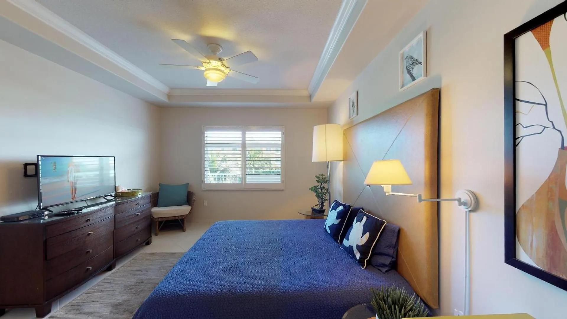 Apartment South Bay Beach Club 24 - 4 Bedroom 4 Bathroom Unit West Bay