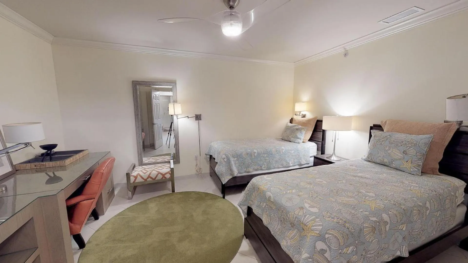 South Bay Beach Club 24 - 4 Bedroom 4 Bathroom Unit West Bay 0*,